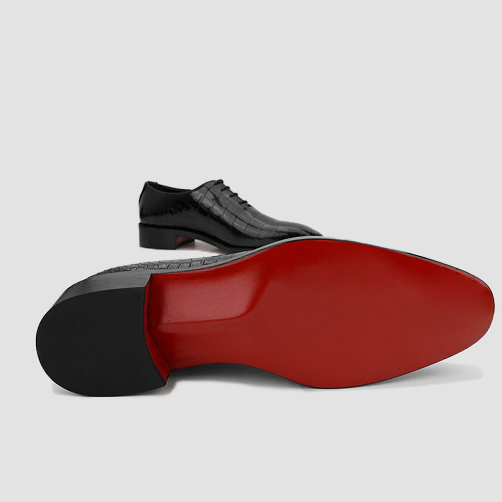 Laceup wholecut shoes for men