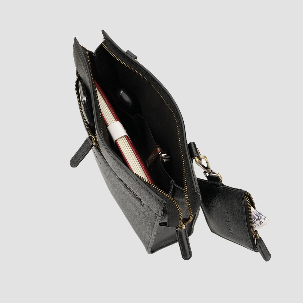 Best black crossbody bag​ in leather 