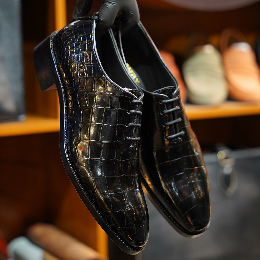 Top leather shoes brand in Pakistan